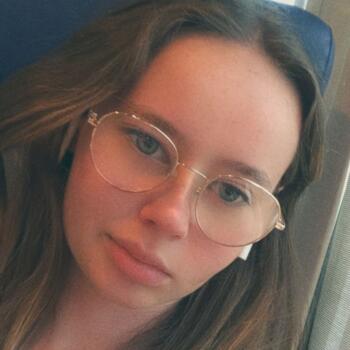 Babysitter in Vireux-Molhain: Axelle
