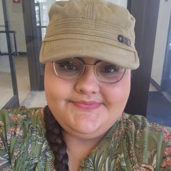 Nanny in River Rouge: Isabella