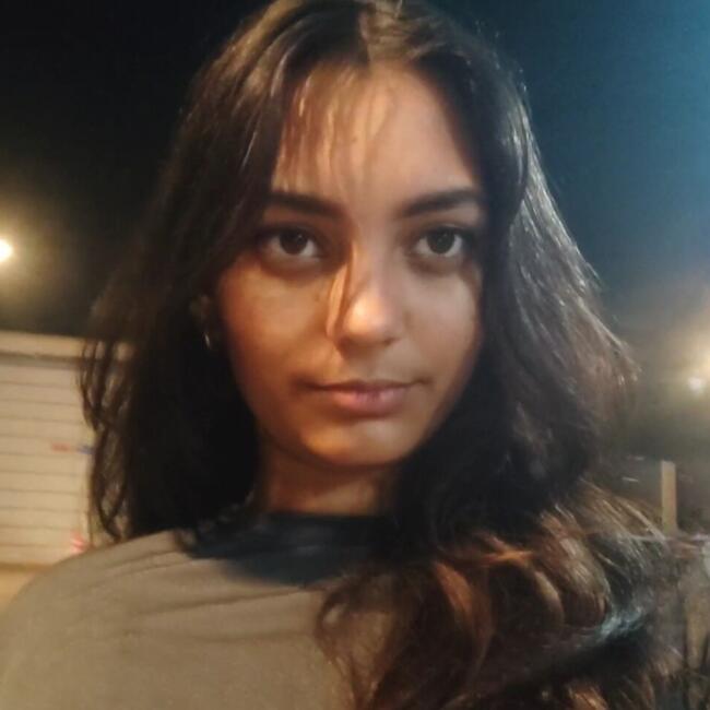 बंगलौर में बेबीसिटर: Ananyaa