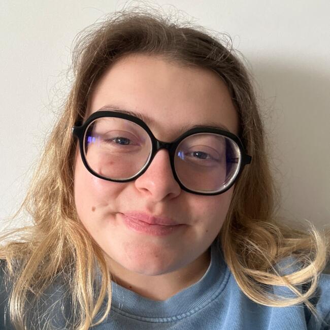 Babysitter in Martignas-sur-Jalle: Maia