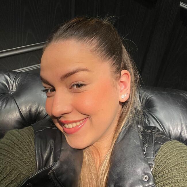 Babysitter in Corbas: Marine