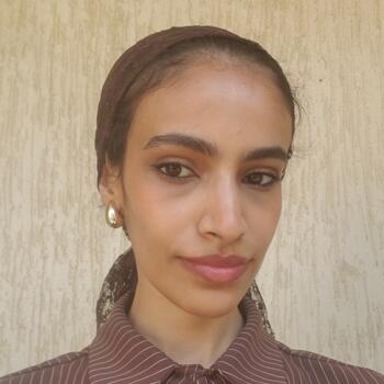Babysitter Cairo: Khawla