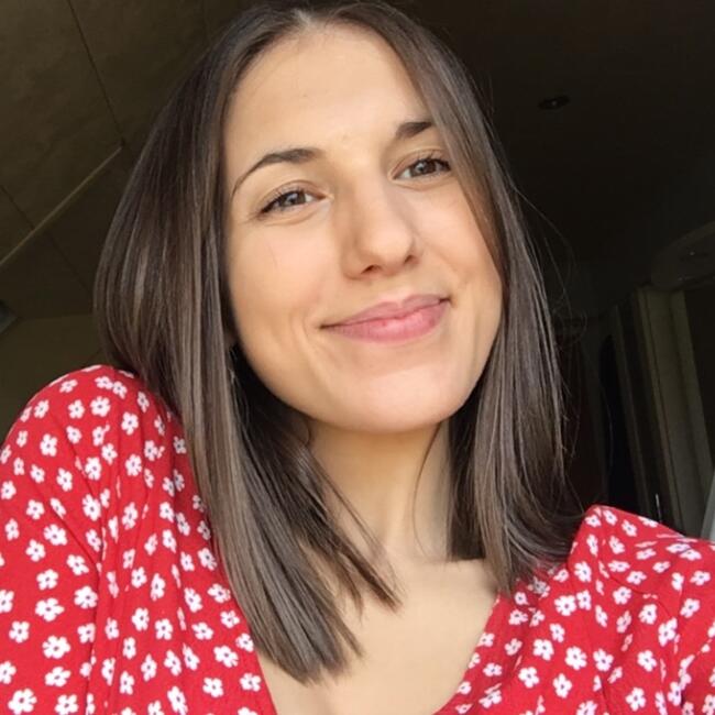 Babysitter in Brussels: Camille