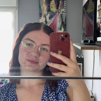 Babysitter in Loc-Eguiner-Saint-Thégonnec: Enora