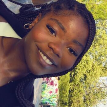 Baby-sitter Poissy: Sionna
