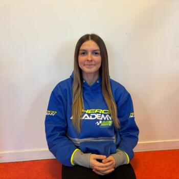 Babysitter in Bouc-Bel-Air: Emilie