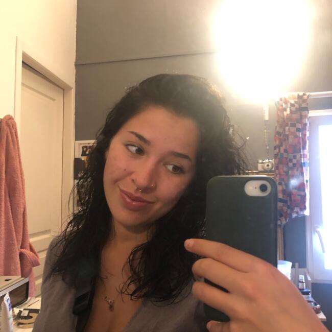 Babysitter in Le Château-d'Oléron: Alaïs