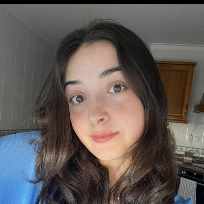 Babysitter em Montijo: Diana