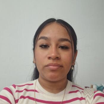 Babysitter in L'Hospitalet de Llobregat: Nuria