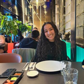 Babysitter in Beauchamp: Nayla