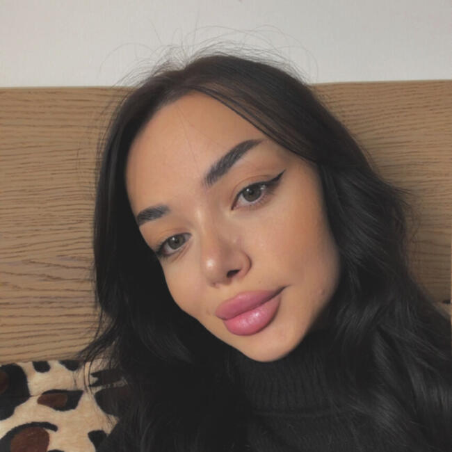 Babysitter in Bucharest: Andreea