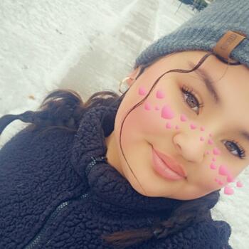 Babysitter in Burlington: Stephanie