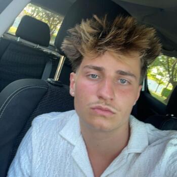 Babysitter in Esnandes: Maxence