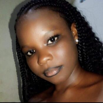 Babysitter in Mérignac: Khadidiatou