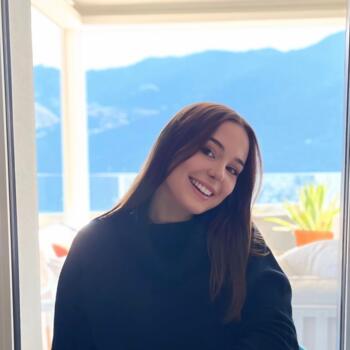 Babysitter in Carate Urio: Dana