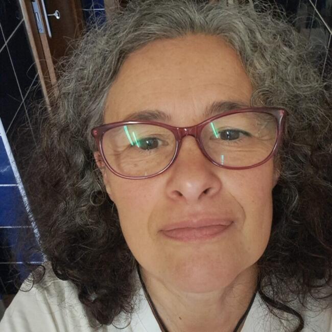 Babysitter in Tomar: Patricia