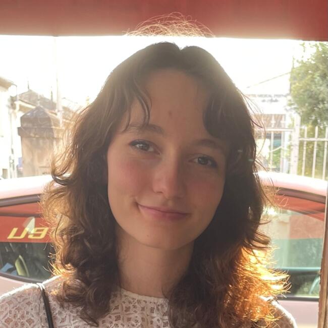 Babysitter in Saint-Étienne: Léa