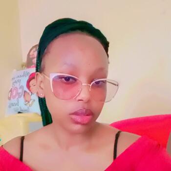 Nanny in Nairobi: Tracy