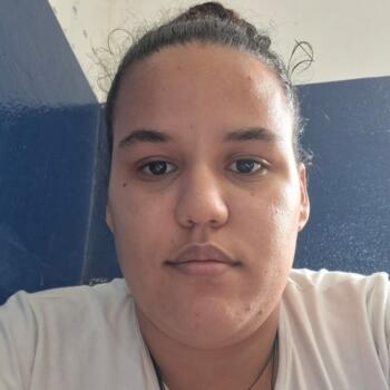 Babysitter in Itaperuna: Alexandra