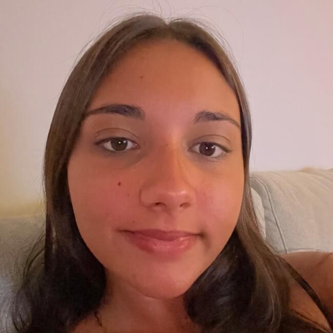 Babysitter in Coimbra: Iara