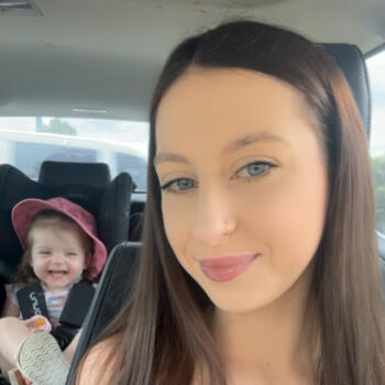 Babysitter in Heddon Greta: Brooklyn