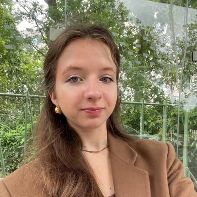 Babysitter in Bois-d'Arcy: Myroslava