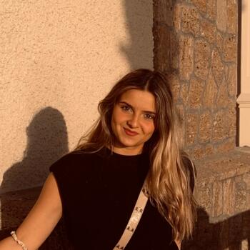 Babysitter em Huelva: Lucía