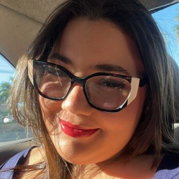 Babysitter in Fortaleza: Nayara Kelly