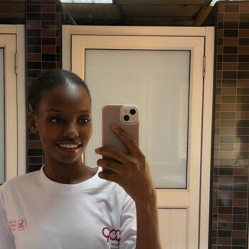 Babysitter in Kampala: Joan