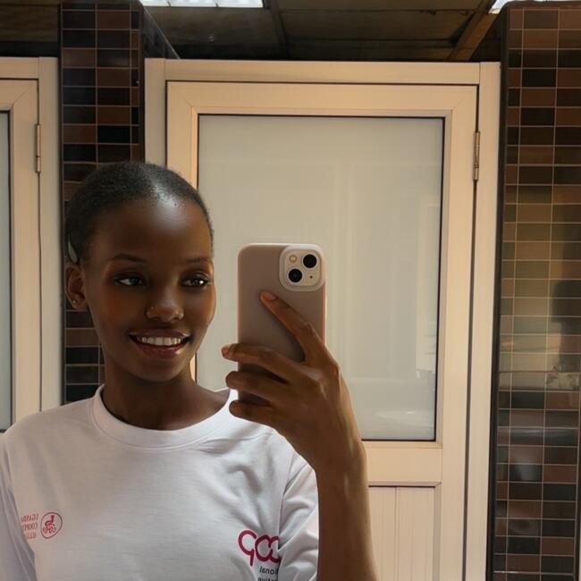 Babysitter in Kampala: Joan