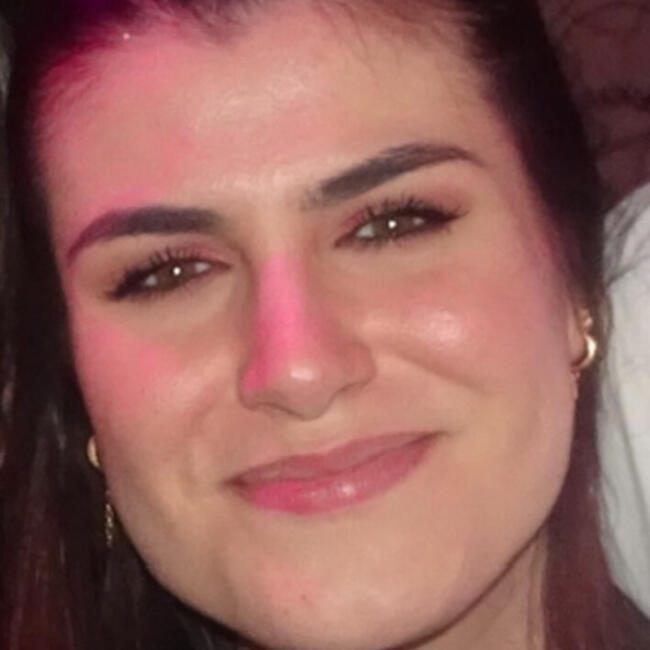 Babysitter in Boulogne-Billancourt: Alice