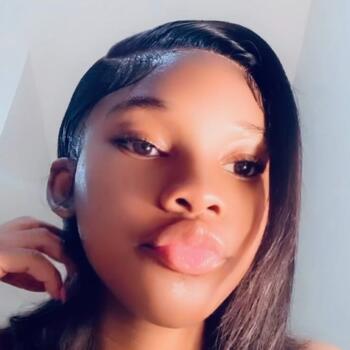 Babysitter in Kingston: Kayla