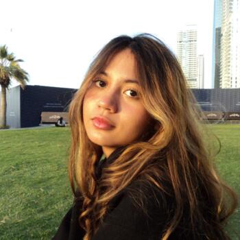 Baby-sitter Winnipeg: Yara