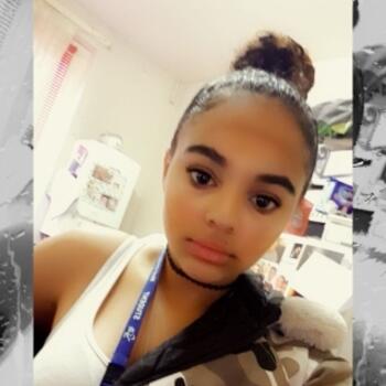 Babysitter in London: Tikisha