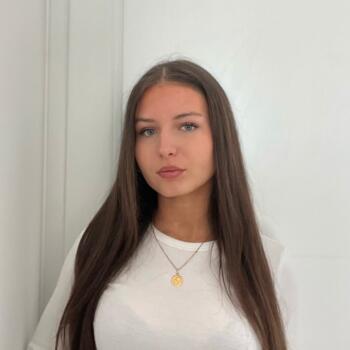 Babysitter in Reims: Chloé