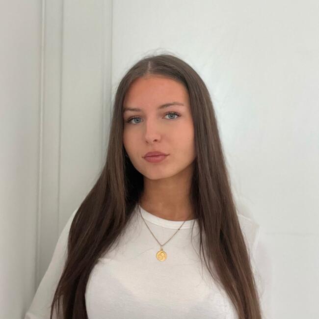 Babysitter in Reims: Chloé