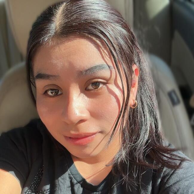 Babysitter in Apple Valley (California): Elena