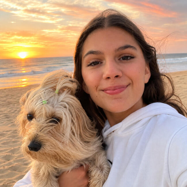 Babysitter em Póvoa de Santo Adrião: Ana Carolina