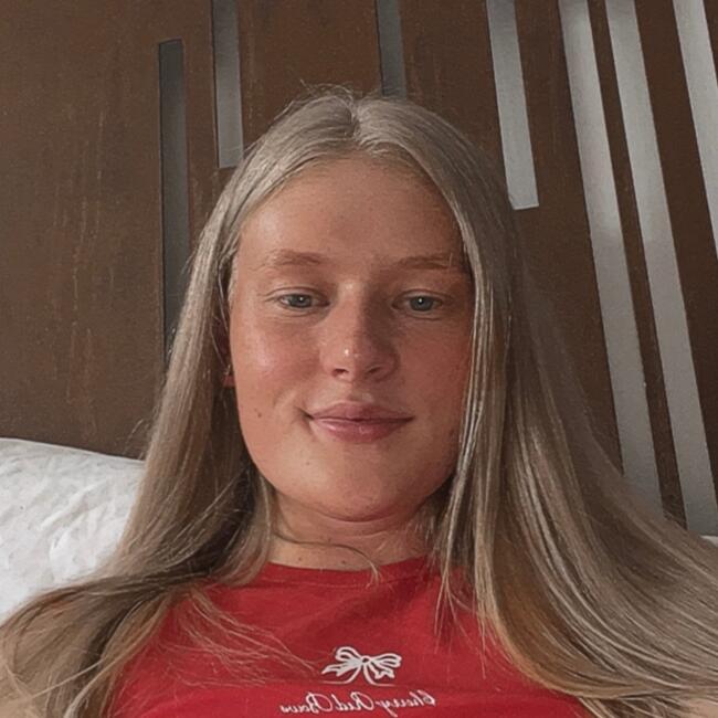 Babysitter in Edinburgh: Jayde