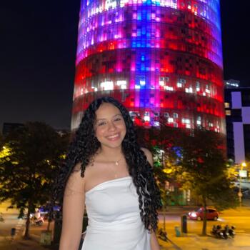 Babysitter em Barcelona: Adriana