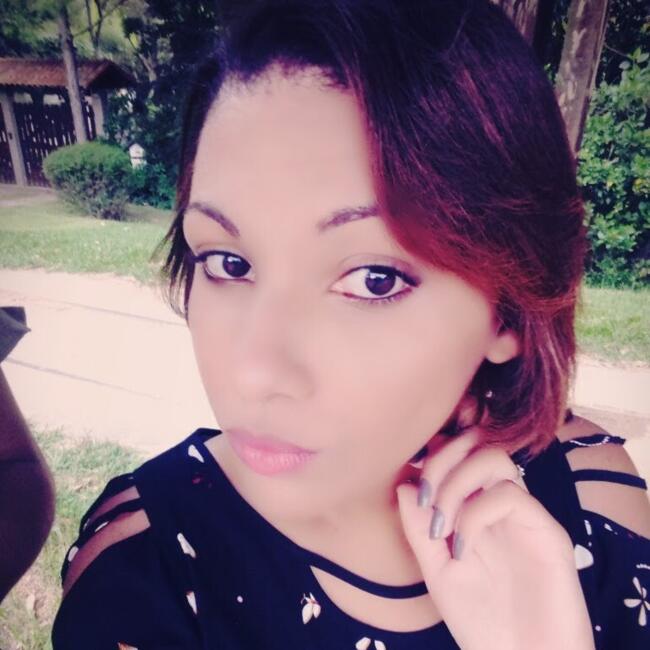 Babysitter in Paty do Alferes: Juliana