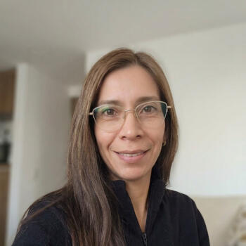 Babysitter in Maringá: Hilda Elena