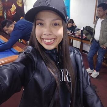 Babysitter in Caracas: Flavia