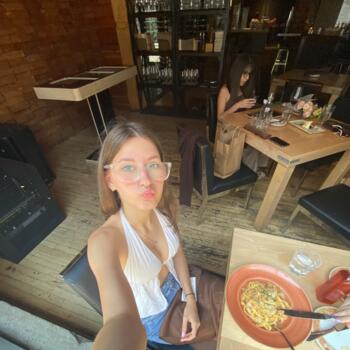 Baby-sitter in Toronto: Tea