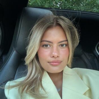 Babysitter in Villecresnes: Angela