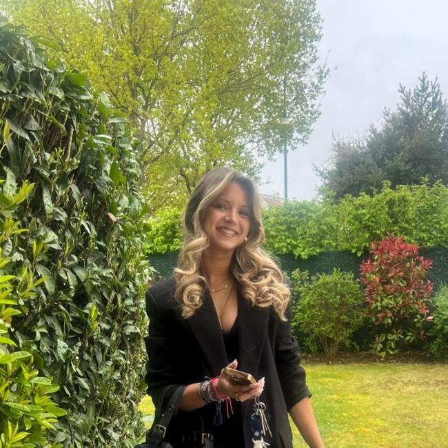 Babysitter in Cesson: Ines
