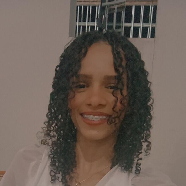 Babá em Eunápolis: Viviane