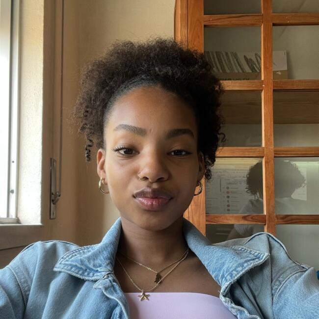 Babysitter em Ramada: Luna