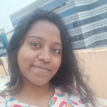Babysitter in Chennai: Divya