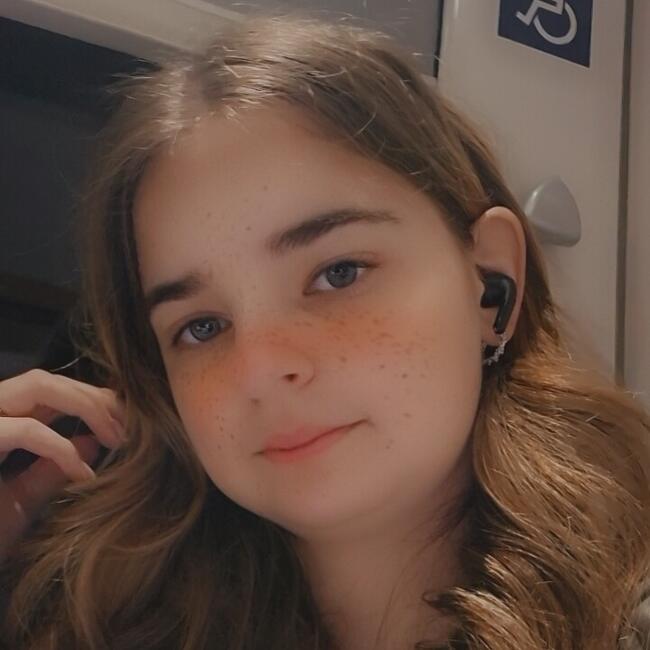 Baby-sitter à Nice: Alisson